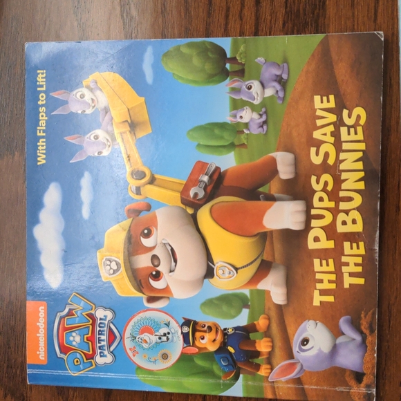 Books - Picture 2 of 4